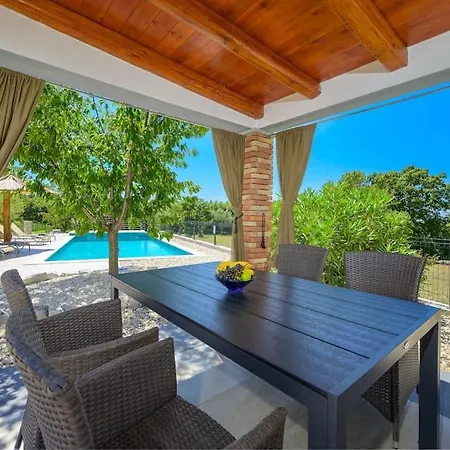 ヴィラ Amalka By Istrialux