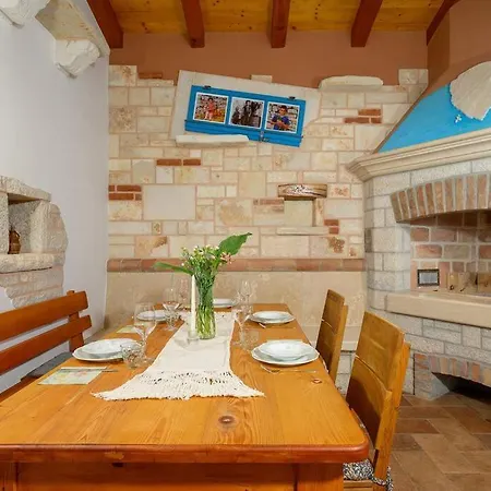 Amalka By Istrialux ヴィラ Bibići