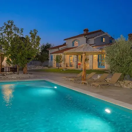 Amalka By Istrialux *