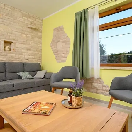 Amalka By Istrialux * Bibici