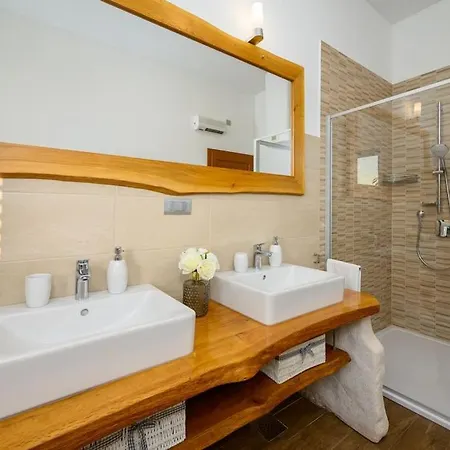 Amalka By Istrialux *