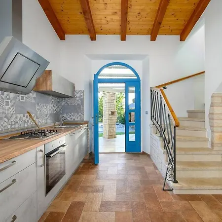 Βίλα Amalka By Istrialux