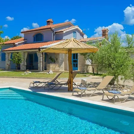 Amalka By Istrialux Βίλα *