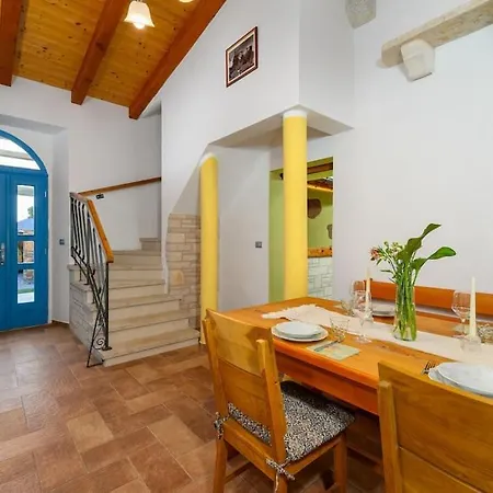 Βίλα Amalka By Istrialux